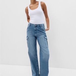 Mid Rise 90’s Loose Cargo Jeans by GAP